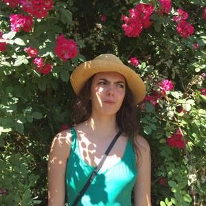 Meet your Posher, Izzy